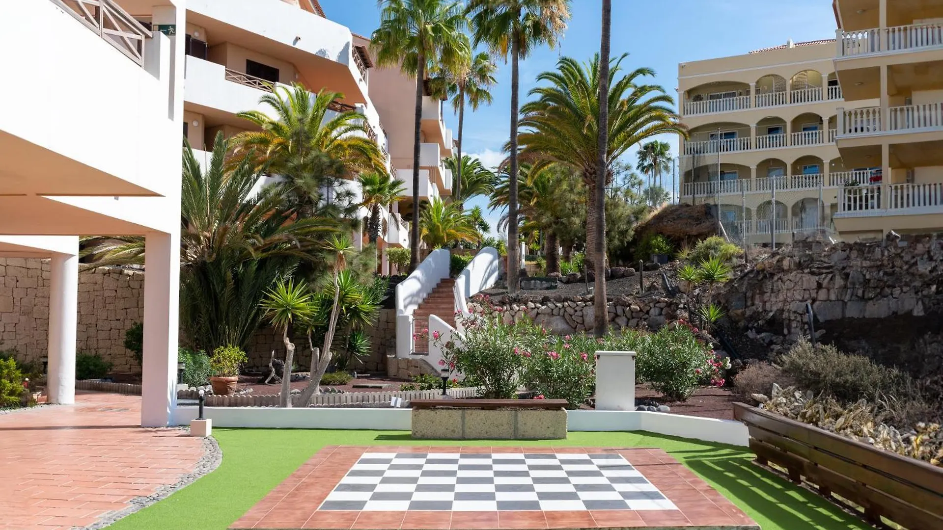 Alba Vista - Albatros Park In Golf Del Sur Tenerife - Heated Pool & Teide View San Miguel de Abona Spain